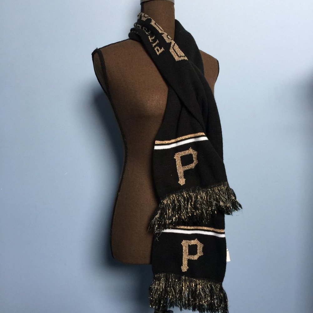 Pittsburgh Pirates Metallic Knit Scarf